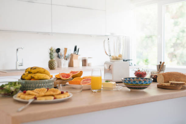 gesunde küche - butter bread breakfast table stock-fotos und bilder