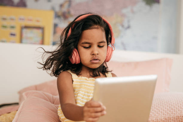 istock Online lessons for toddlers 1019427548