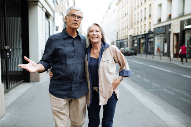 istock Senior couple in Paris 1019427874