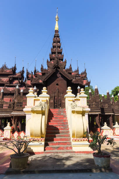 istock Shwe In Bin Kyaung,, Mandalay, Myanmar 1019569330