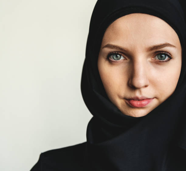 istock Islamic woman portrait looking at camera 1019709486