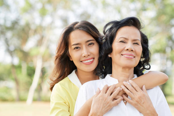 loving family - etnia vietnamita imagens e fotografias de stock