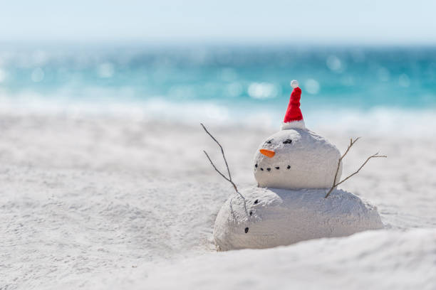 australian christmas sandman - christmas beach sun tropical climate imagens e fotografias de stock