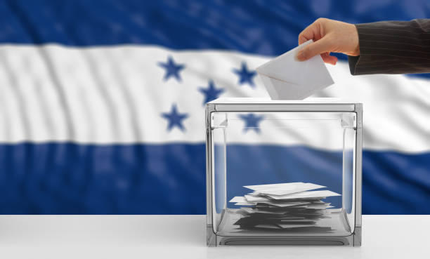 istock Voter on an Honduras flag background. 3d illustration 1019876504