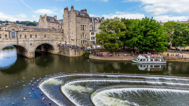 istock Ancient Pulteney Bridge in Bath, Somerset, UK 1019878892