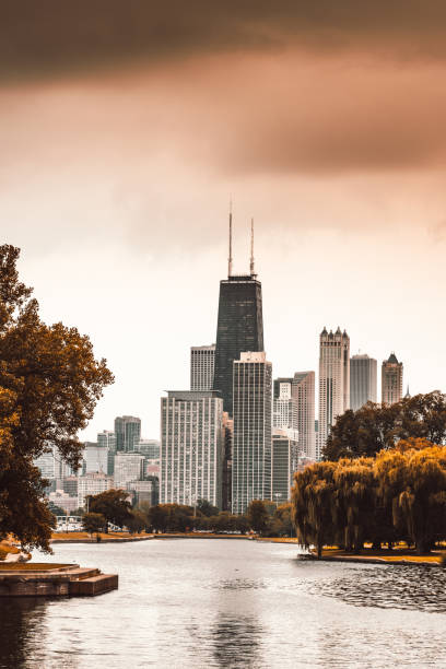 istock chicago skyline at sunrise 1019922840