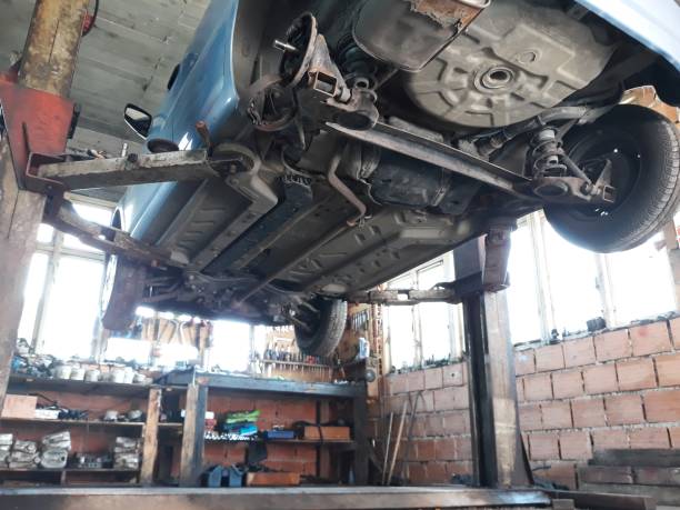 istock Car Repair Shop 1019941158