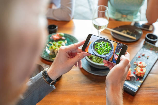 istock Smartphone photo of edamame 1019942712