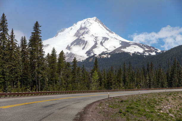 istock Highway 35 views of mighty Mount Hood, Oregon 1020076048