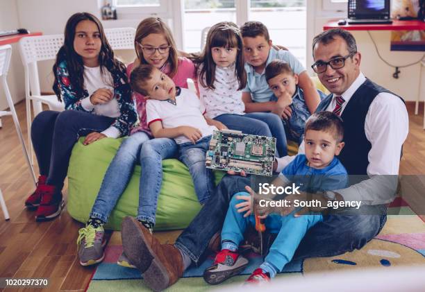Kids Using Hardware Kids Learning About Computer Hardware Stock Photo - Download Image Now ...