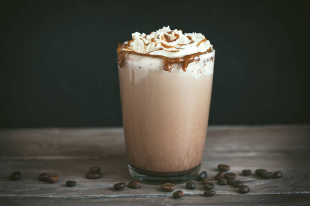 frappe coffee (frappuccino) - cold tint imagens e fotografias de stock