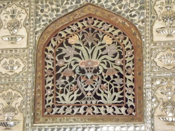 istock Paintings and Murals in Rajasthan Fort 1020415966