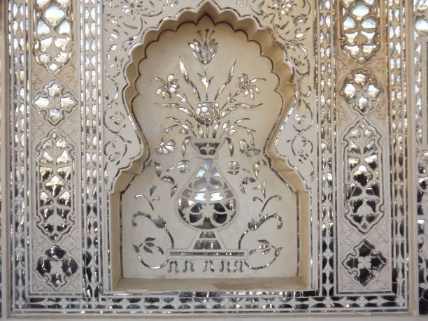 istock Paintings and Murals in Rajasthan Fort 1020415996