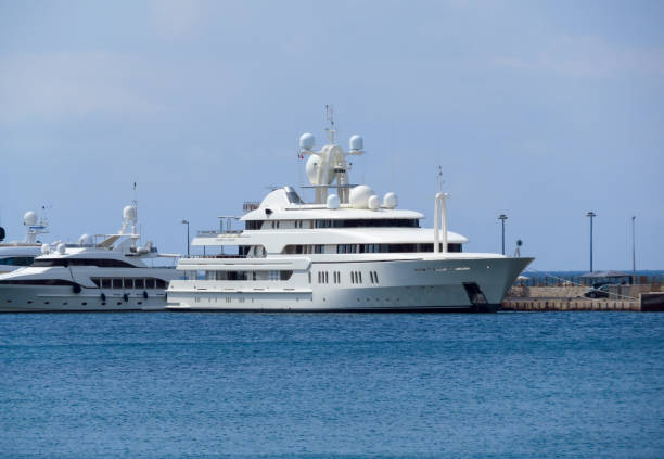 istock Cannes - Luxury yacht in port 1020452756