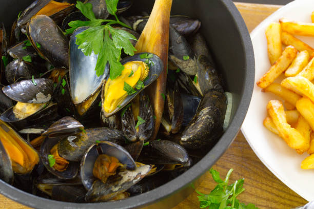 istock mussels and fries 1020470746