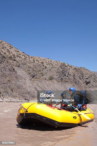 People Rafting On River — стоковые фотографии и другие картинки Рафтинг - Рафтинг, Рафтинг по бурной реке, Аргентина