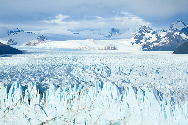 glaciar upsala en el calafate en el sur de argentina - patagonia el calafate horizontal argentina fotografías e imágenes de stock