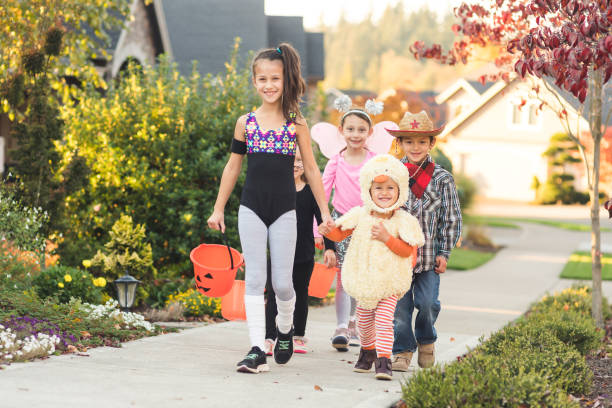 istock Trick or treaters on the hunt 1020755362