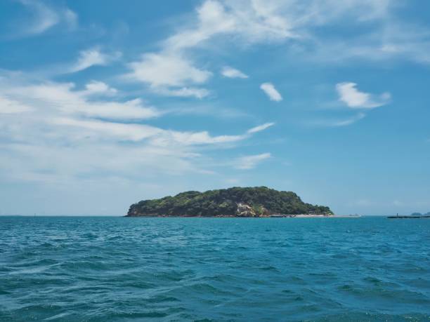 Sarushima Island A small deserted island "Sarushima" in Yokosuka, Japan. desert island stock pictures, royalty-free photos & images