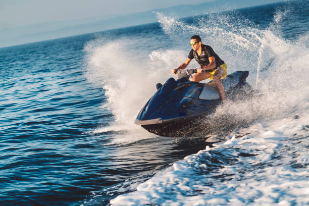 jet ski  - motorboating - fotografias e filmes do acervo