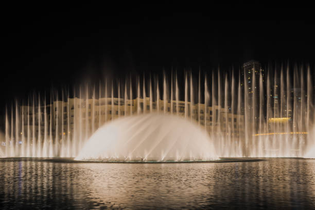 istock Dubai dancing fountain show 1021096598
