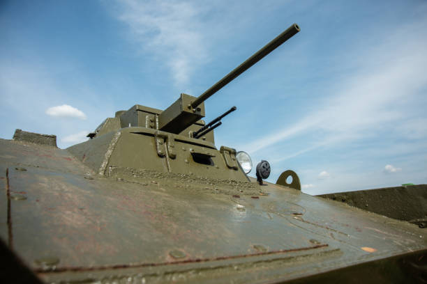 istock Self-propelled howitzer on crawler tracks with rotating turret 1021116610