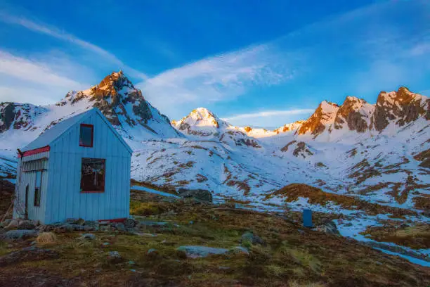 Bomber hut