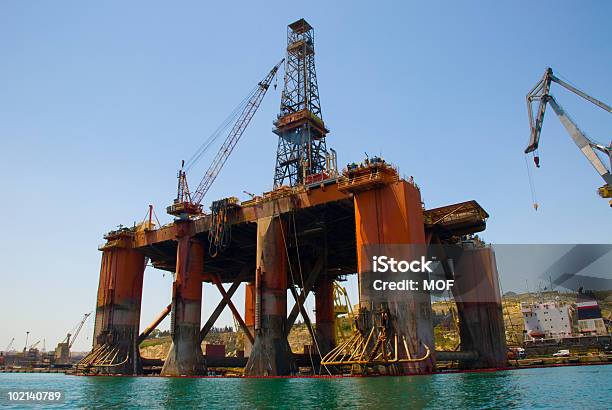 Plataforma De Perfuração De Petróleo Plataforma - Fotografias de stock e mais imagens de Exxon - Exxon, Campo Petrolífero, Plataforma de alto-mar