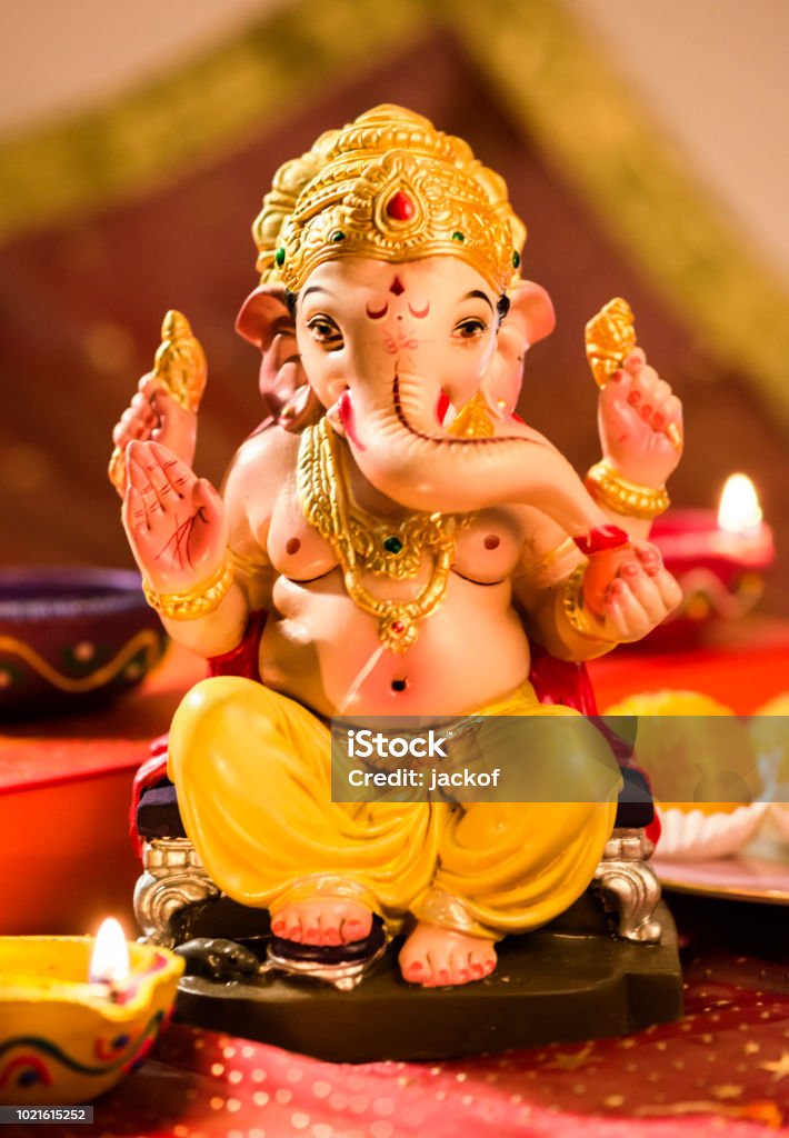 Statue Of Clay Lord Ganesha Idol Stock Photo - Download Image Now - Ganesh  Chaturthi, Animal Body Part, Animal Head - iStock