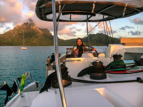 istock Morning sail at Bora Bora 1021620118
