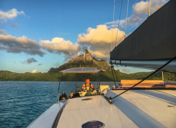istock Morning sail under Mount Otemanu 1021628604