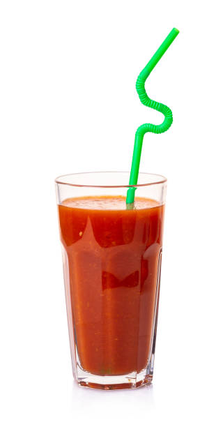 sok pomidorowy w szklance - green smoothie single object cold drink isolated on green zdjęcia i obrazy z banku zdjęć