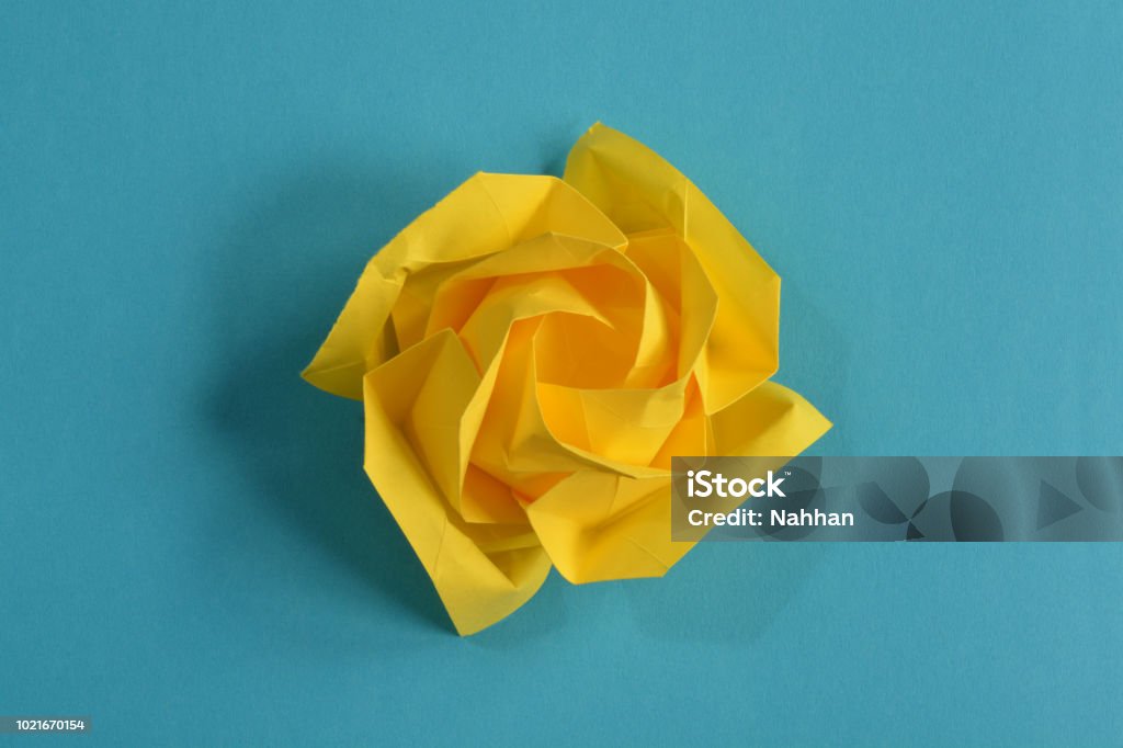 종이 접기 종이 꽃 종이접기에 대한 스톡 사진 및 기타 이미지 - 종이접기, 꽃-식물, 노랑 - Istock