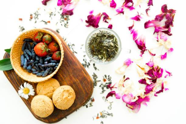 istock Cup of tea and mint on a dark background 1021688546