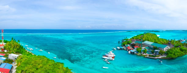 istock Islands and turquoise ocean from above 1021700362