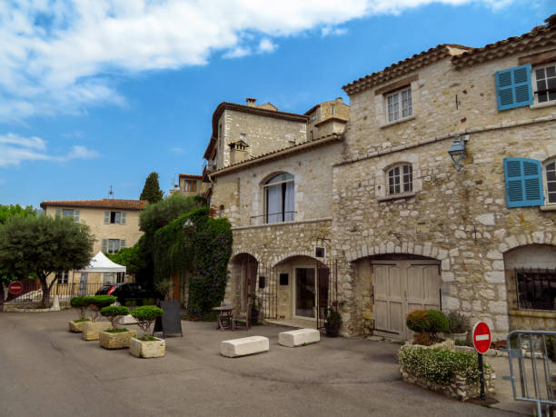 istock Saint Paul de Vence - Streets and Architecture 1021755534