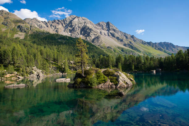 istock Lagh of Saoseo 1021836134
