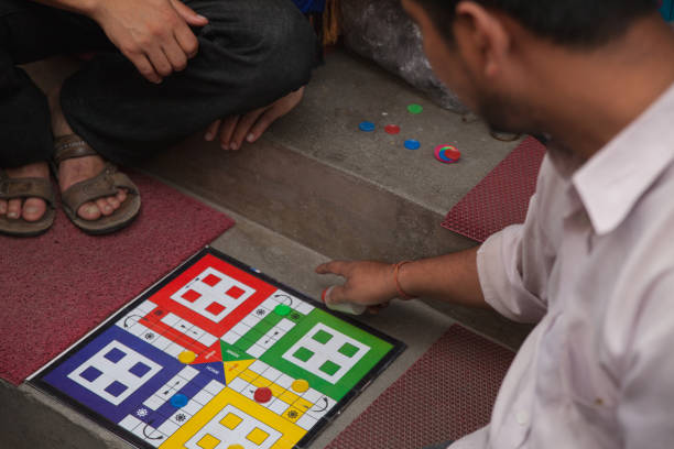 people playing chess on the street in thamel , kathmandu, nepal. - editorial horizontal cycling crowd imagens e fotografias de stock