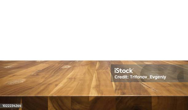 Holztisch Isoliert Auf Weißem Hintergrund Stockfoto und mehr Bilder von Tisch - Tisch, Holz, Dunkel