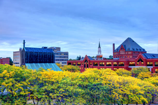 istock Autumn in Burlington, Vermont 1022289422