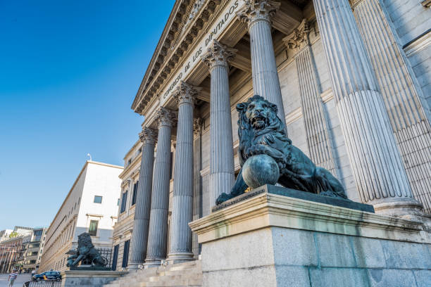 democrazia spagnola - column corinthian government building federal building foto e immagini stock