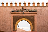 tor-der-alten-medina-in-marrakesch-in-marokko-traditionelle-architektur-von-nord-afrika.jpg?b=1&s=170x170&k=20&c=Kgxj5xLGK3GGtut49gX6U9AyoRoAuVLhNftVTrpbYNU=