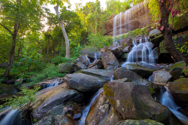 istock Waterfall beautiful in rain forest at Soo Da Cave Roi et Thailand 1022607950