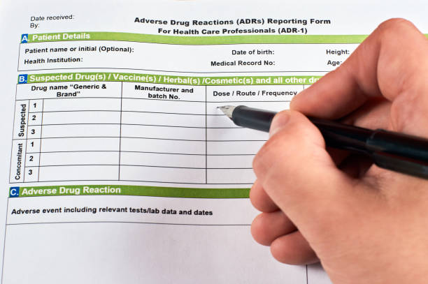 istock adverse drug reaction reporting form 1022726916