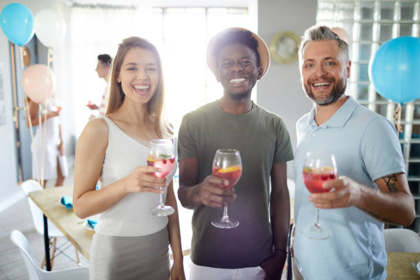 istock Friends with cocktails 1022738462