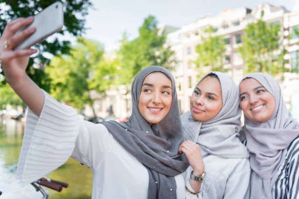 istock Muslim tourists in Amsterdam 1022750536