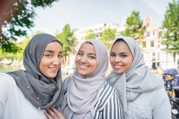 istock Amsterdam Muslim tourists 1022750958