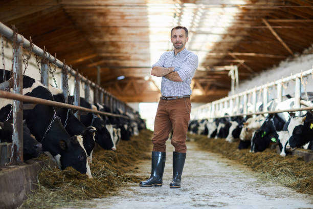 istock Worker of kettlefarm 1022759946
