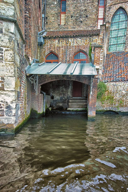 istock Building exteriors in Bruges 1022785300