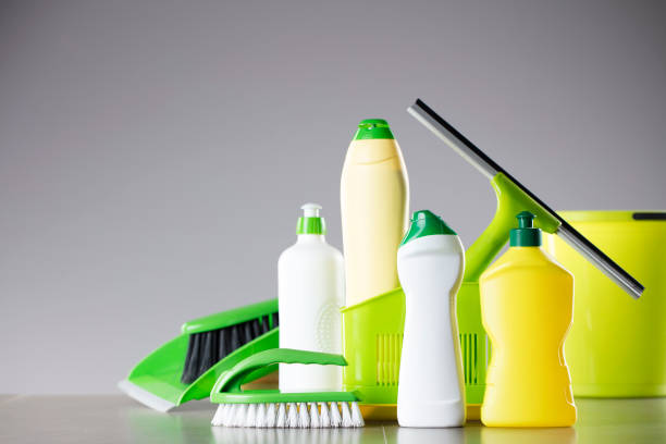 istock House and office cleaning up theme. 1022793114